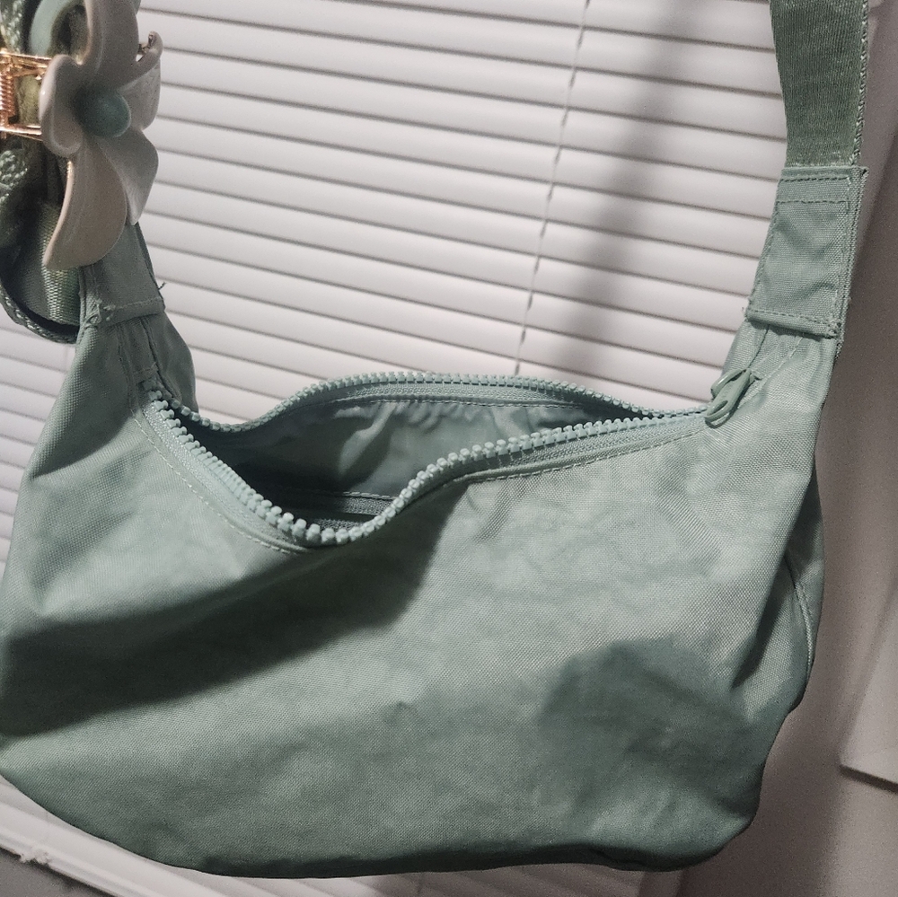 BAGGU Small Seaform Crescent